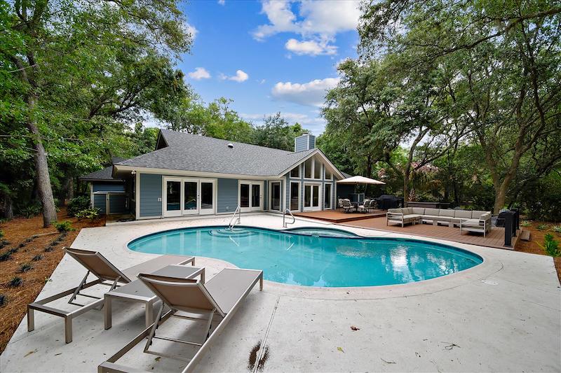 A private pool in a Hilton Head vacation rental