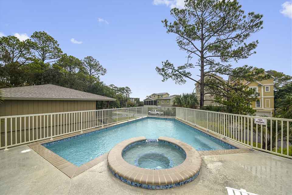 Private pool at Urchin Manor at Hilton Head